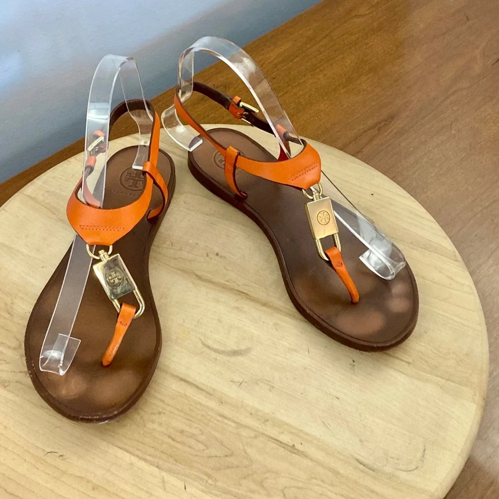 Tory Burch Padlock Orange Leather T-Strap Thong Flat Sandals Sz 6 M Gold-Tone